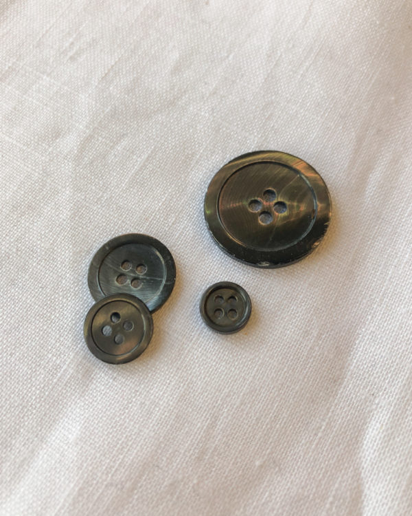 Trochus Shell Classic Buttons - Smoke