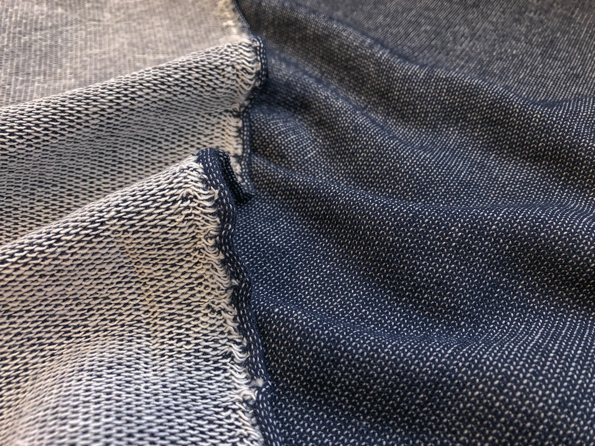 Tissu Sweat léger French Terry Jeans sur fond Bleu marine - Par 10 cm