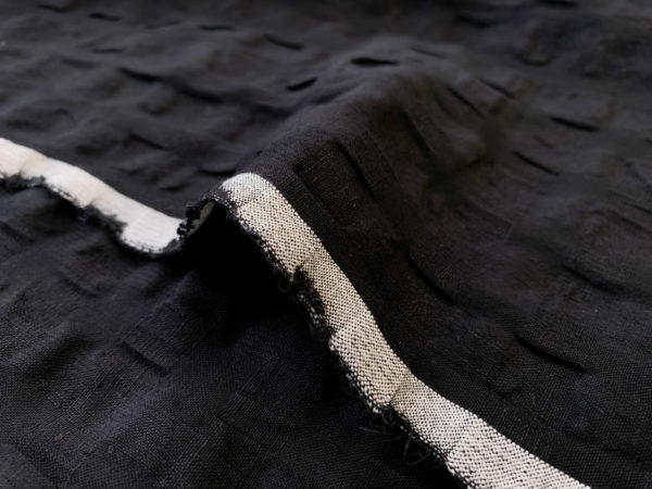 Linen/Viscose Giant Seersucker - Black
