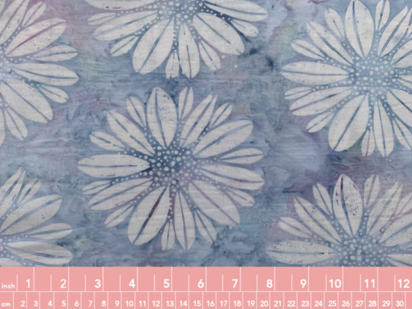 Rayon Batiks by Mirah – Bold Daisies – Ice