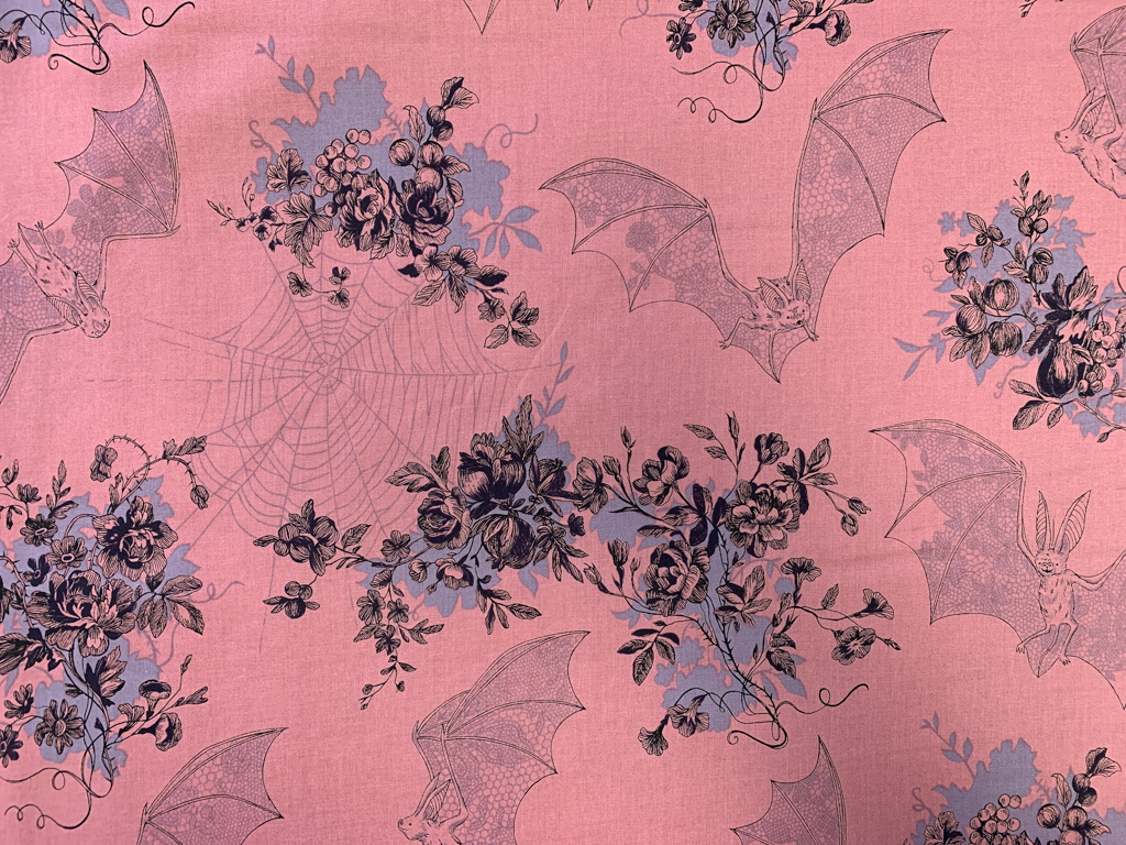 quilting-cotton-alexander-henry-bats-in-the-attic-mauve-stonemountain-daughter-fabrics