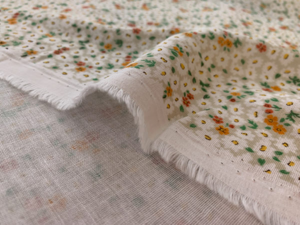 Japanese Linen/Cotton Double Gauze – Dainty Daisies - Orange