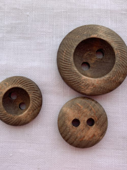 Wooden Button with Large Etched Rim - Ash Brown