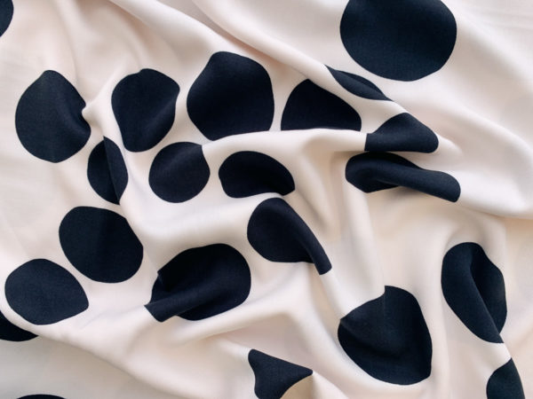 Mind the Maker – Viscose Twill – About a Dot – Cream