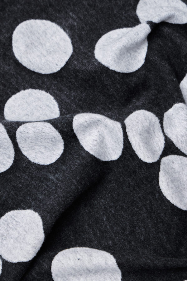 Mind the Maker – Organic Brushed Jacquard Knit – About a Dot – Black/White