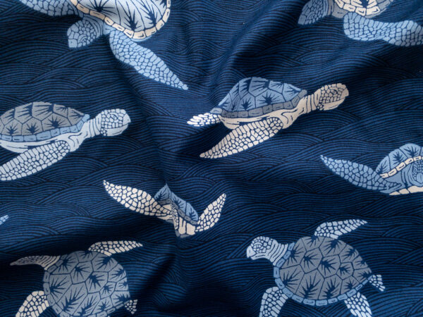 Quilting Cotton - Alexander Henry - Turtle Bay - Indigo