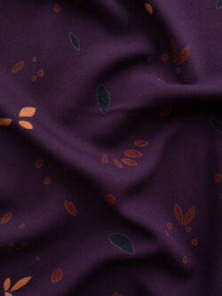 Mind the Maker – Viscose Crepe – Petals – Plum