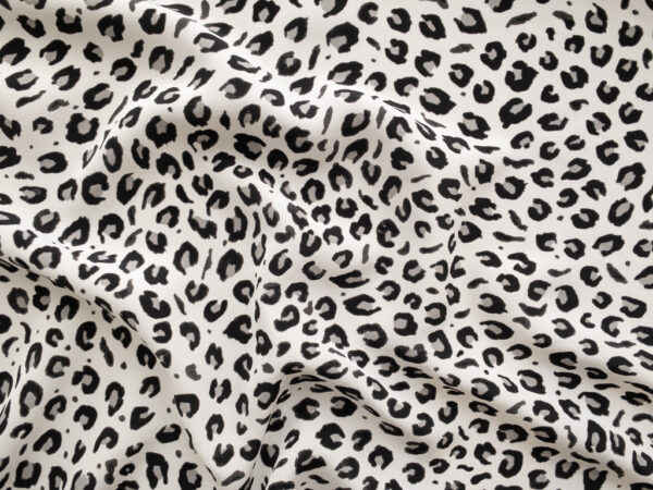 Amour Vert - Sandwashed Silk Crepe de Chine - Leopard Print - White