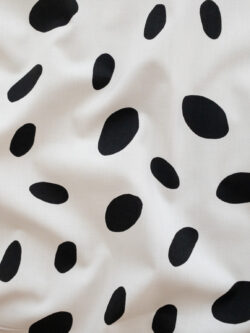 Lady McElroy – Cotton Lawn – Monochrome Pebbles