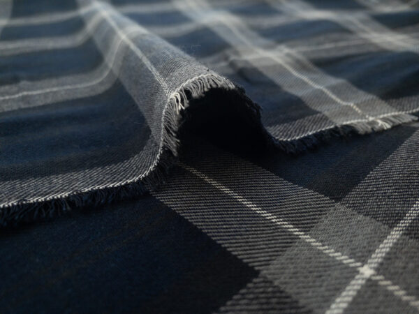 European Designer Deadstock – Brushed Yarn Dyed Viscose/Polyester – Navy/Grey Plaid