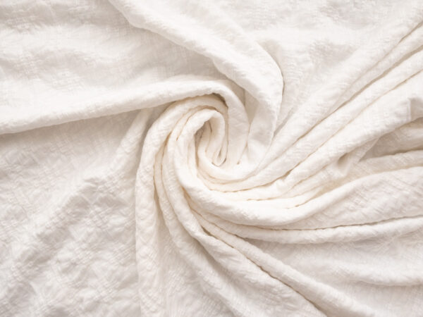 British Designer Deadstock – Textured Viscose Blend Knit – Wobbly Lines - White