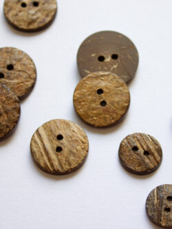 Textured Coconut Buttons - Natural Brown