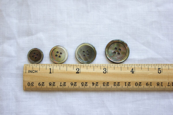 Rimmed Mother of Pearl Buttons - Gray