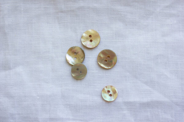 Mother of Pearl Buttons – Brown