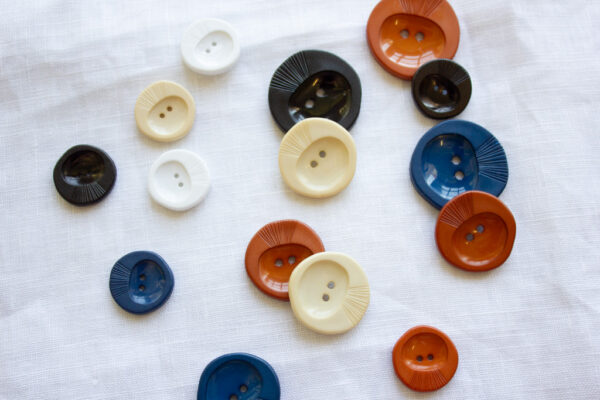 Lucienne Plastic Buttons