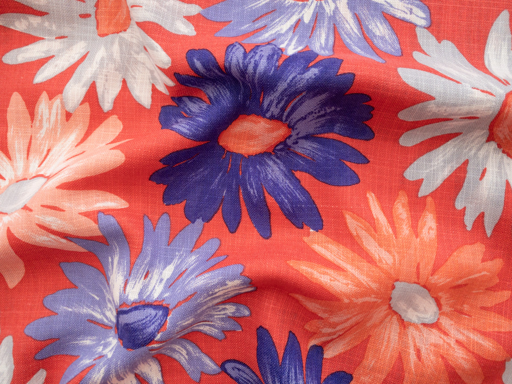 British Designer Deadstock - Printed Linen/Cotton - Large Flowers