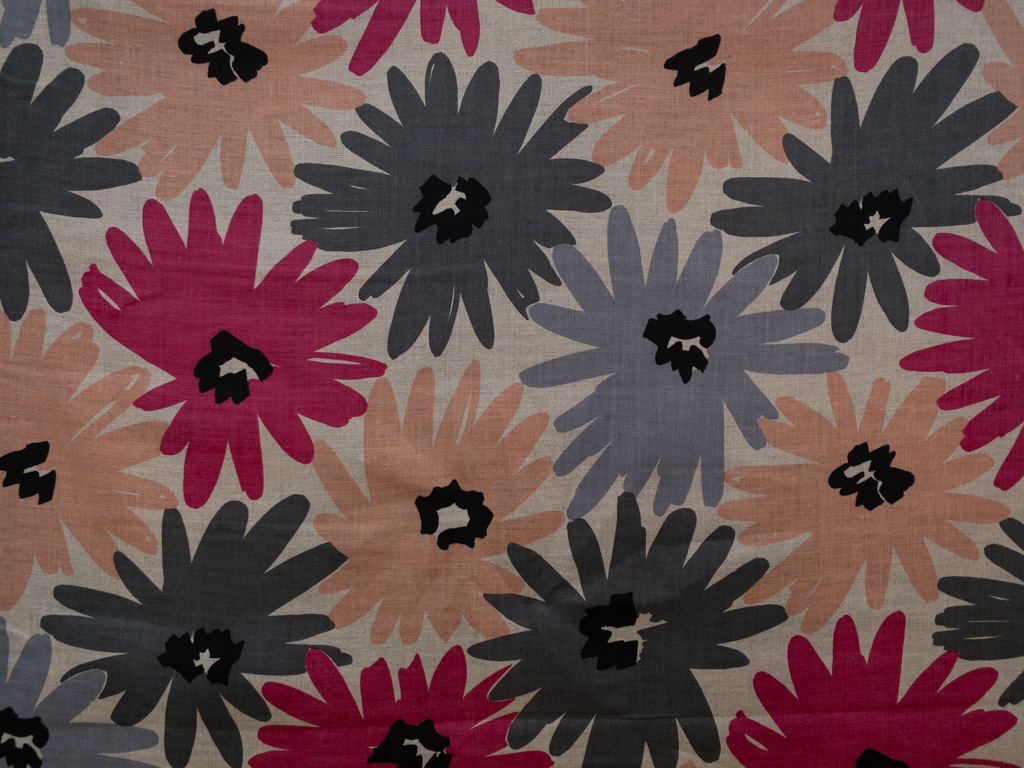 British Designer Deadstock - Printed Linen/Cotton - Large Flowers