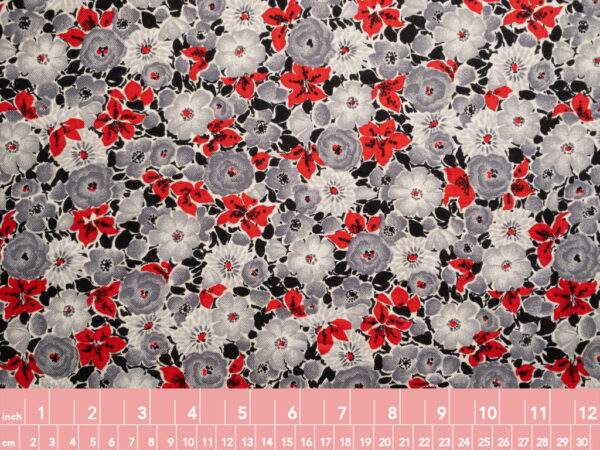 Lady McElroy – Viscose Twill - Winter Flowerbed