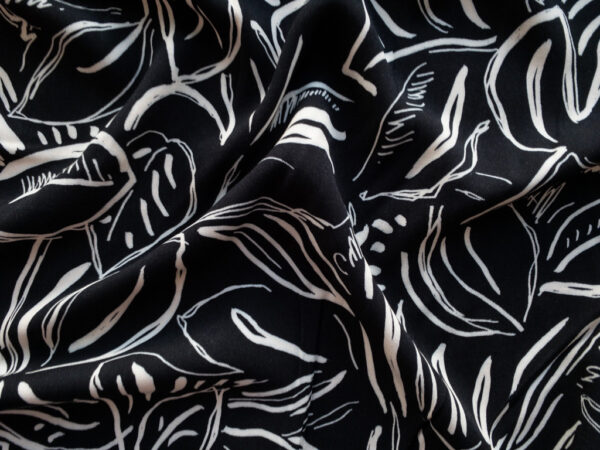 Viscose Twill – Leaves Doodle - Black