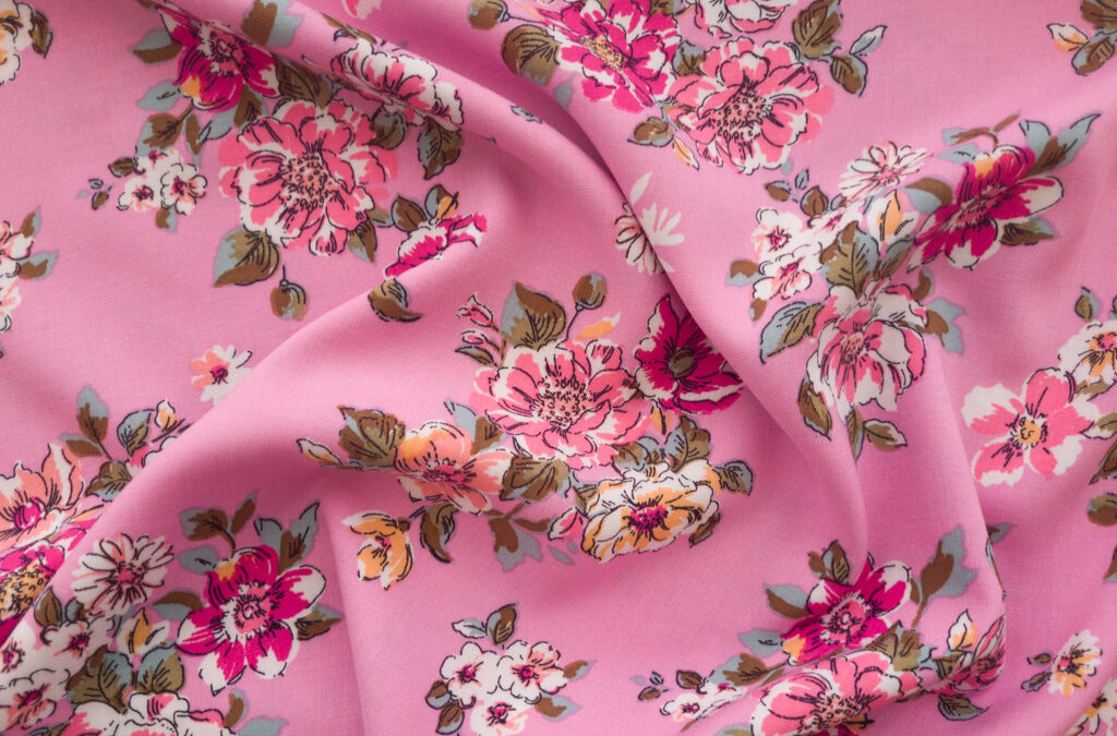 Designer Deadstock – Rayon Challis – Wild Roses – Pink