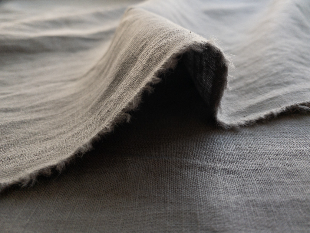 Linen Pattern Steel Stonemountain & Daughter Fabrics