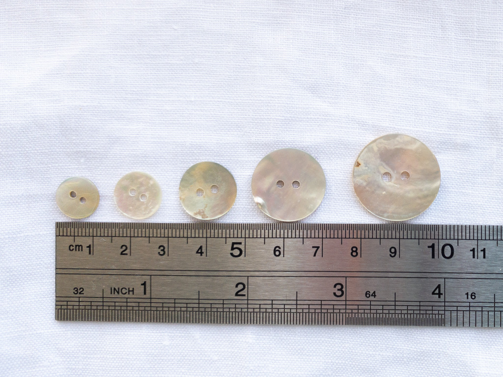 Mam。ナチュラル、パープル Stonemountain & Daughter Fabrics