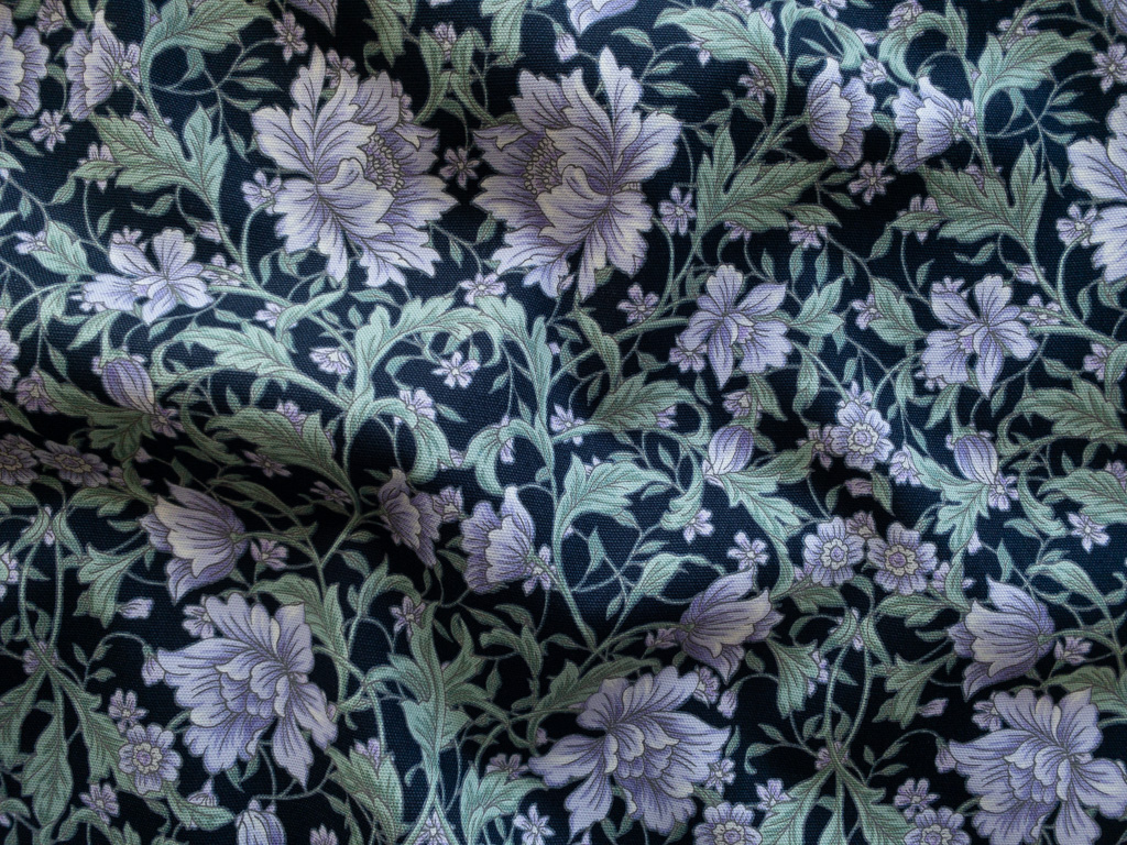 Japanese Cotton Oxford – Wallpaper Floral – Navy/Lilac