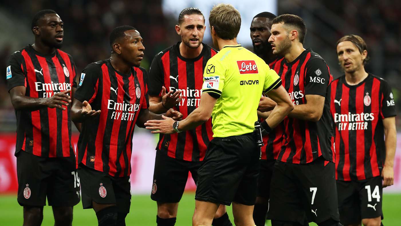 AC Milan Napoli Getty Images Serie A action