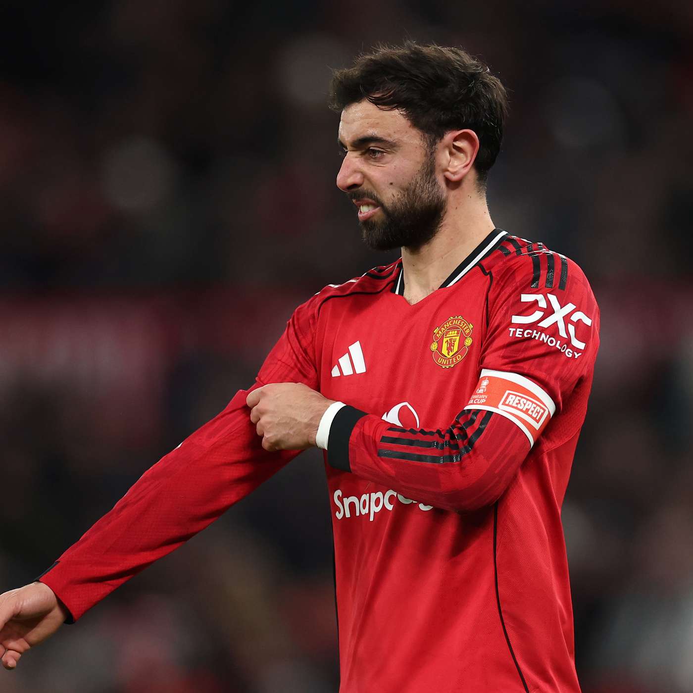 Bruno Fernandes Takes Charge of His Future as United Weather Amourim Shake-Up