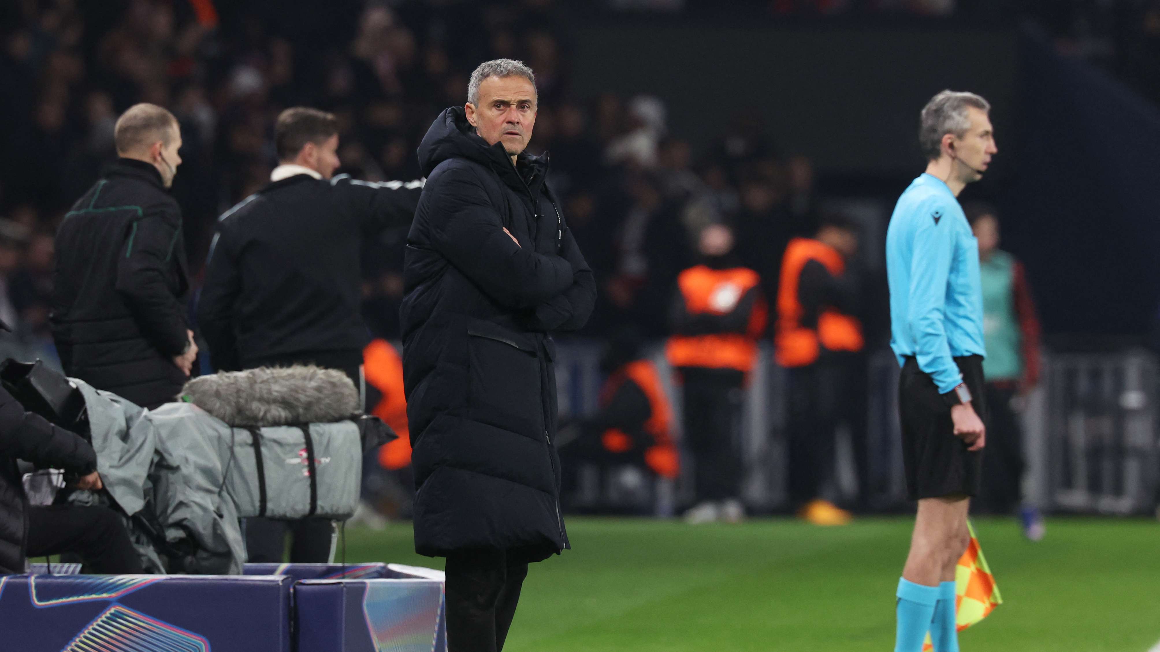 Luis Enrique and the United Move: A PSG Boss in the Spotlight as Carrick Leads the Interim Era