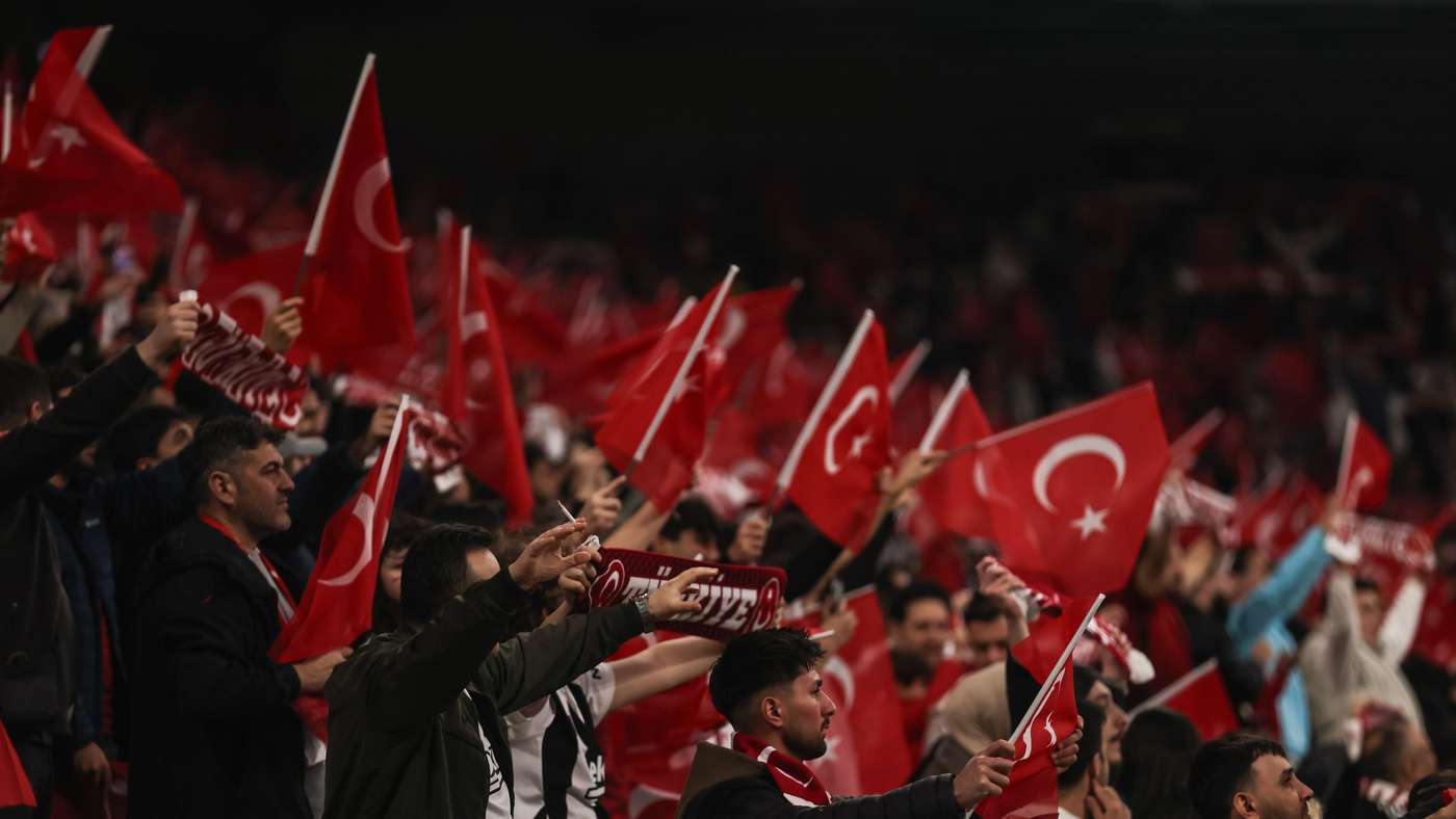 When the Touchline Goes Silent: A U21 Coach Collapses in a Euro Qualifier