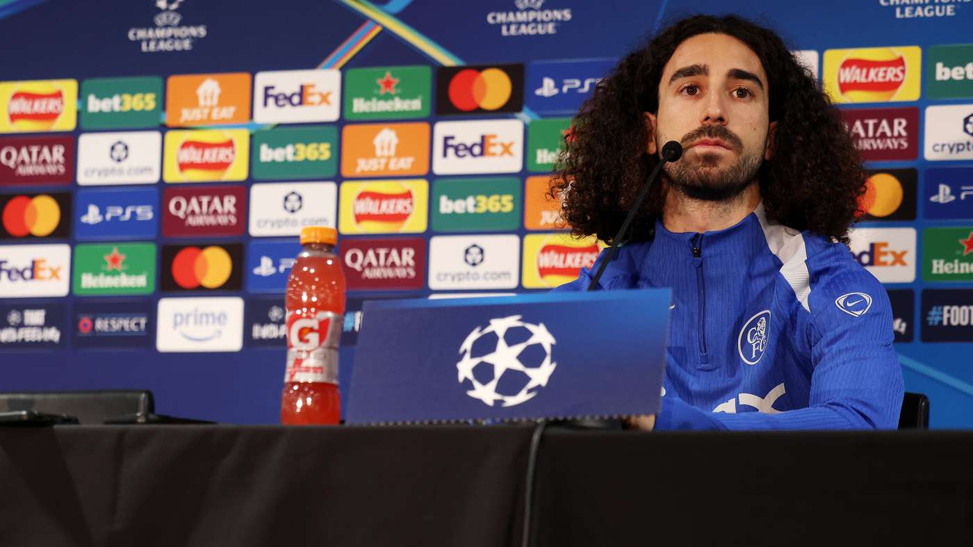 Cucurella ante Yamal en la Champions League en Stamford Bridge