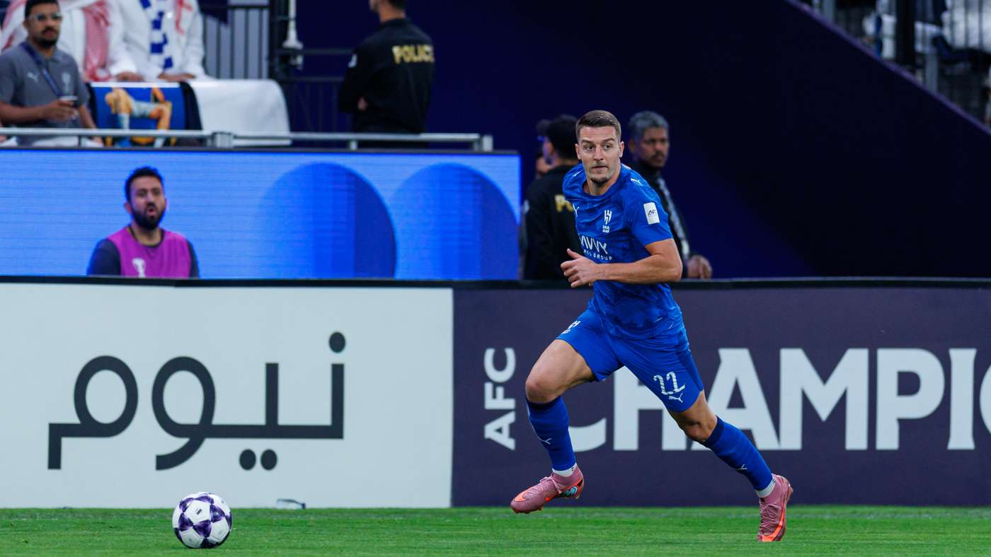 Savic lesionado ante Sharjah Al Hilal, foto de Getty Images