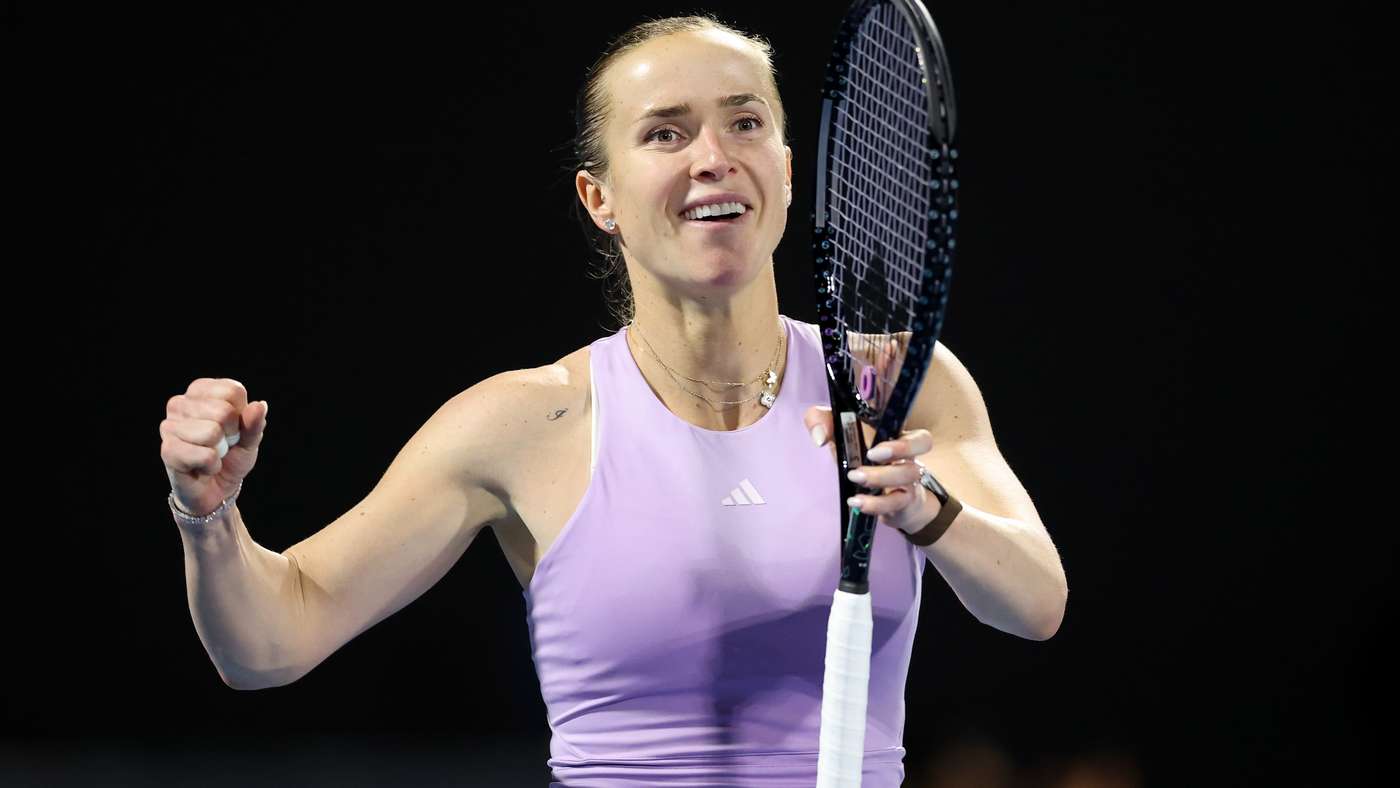 Wang Xinyu y Elina Svitolina Auckland semifinal foto