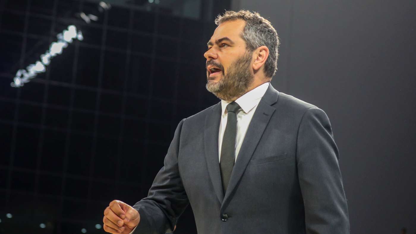 Entrenador español Augusti Golbi dirige la selección egipcia de baloncesto