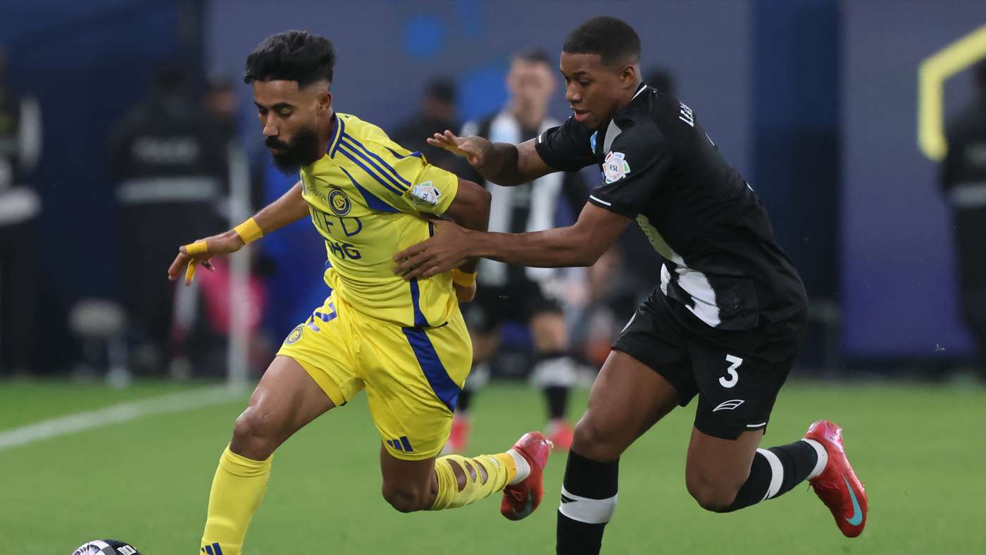 Le derby saoudien sous tension: Shabab conteste l'arbitre du match contre Nassr