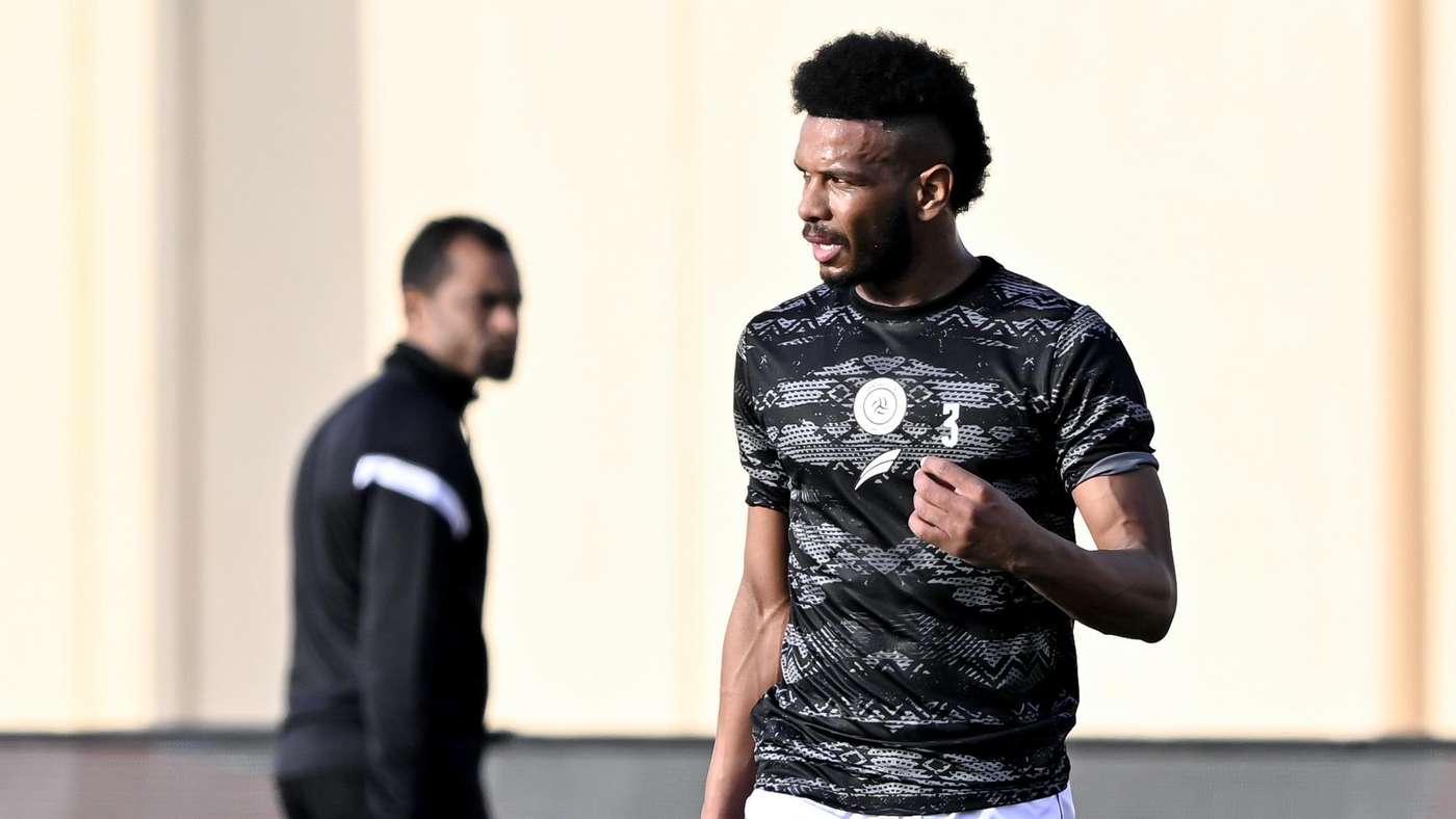Ali Al-Bulayhi dispute une rencontre de football au Saudi Pro League Shabab vs Al-Kholood