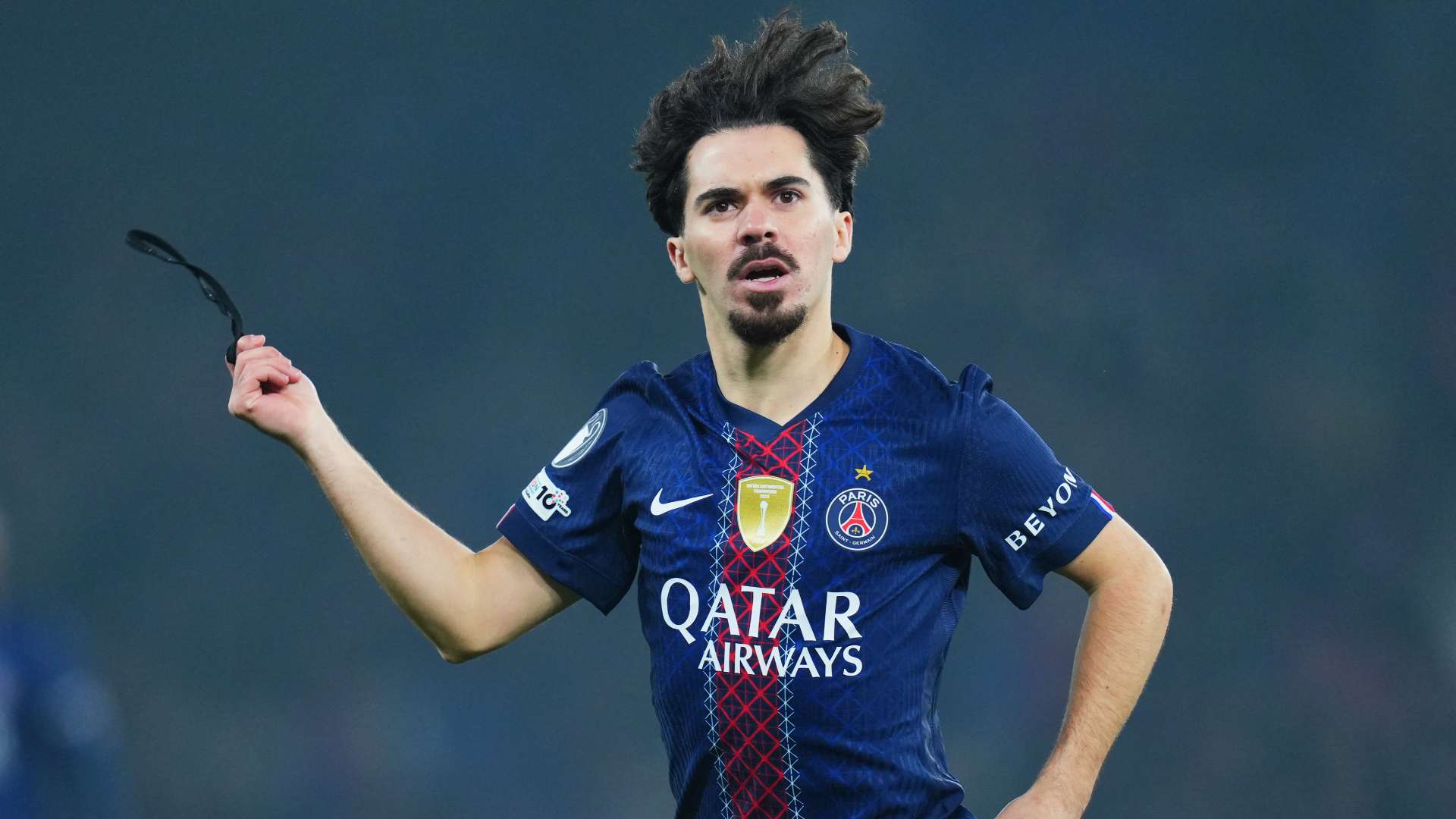 Vitinha du Paris Saint-Germain, au cœur des rumeurs de transfert vers le Real Madrid.