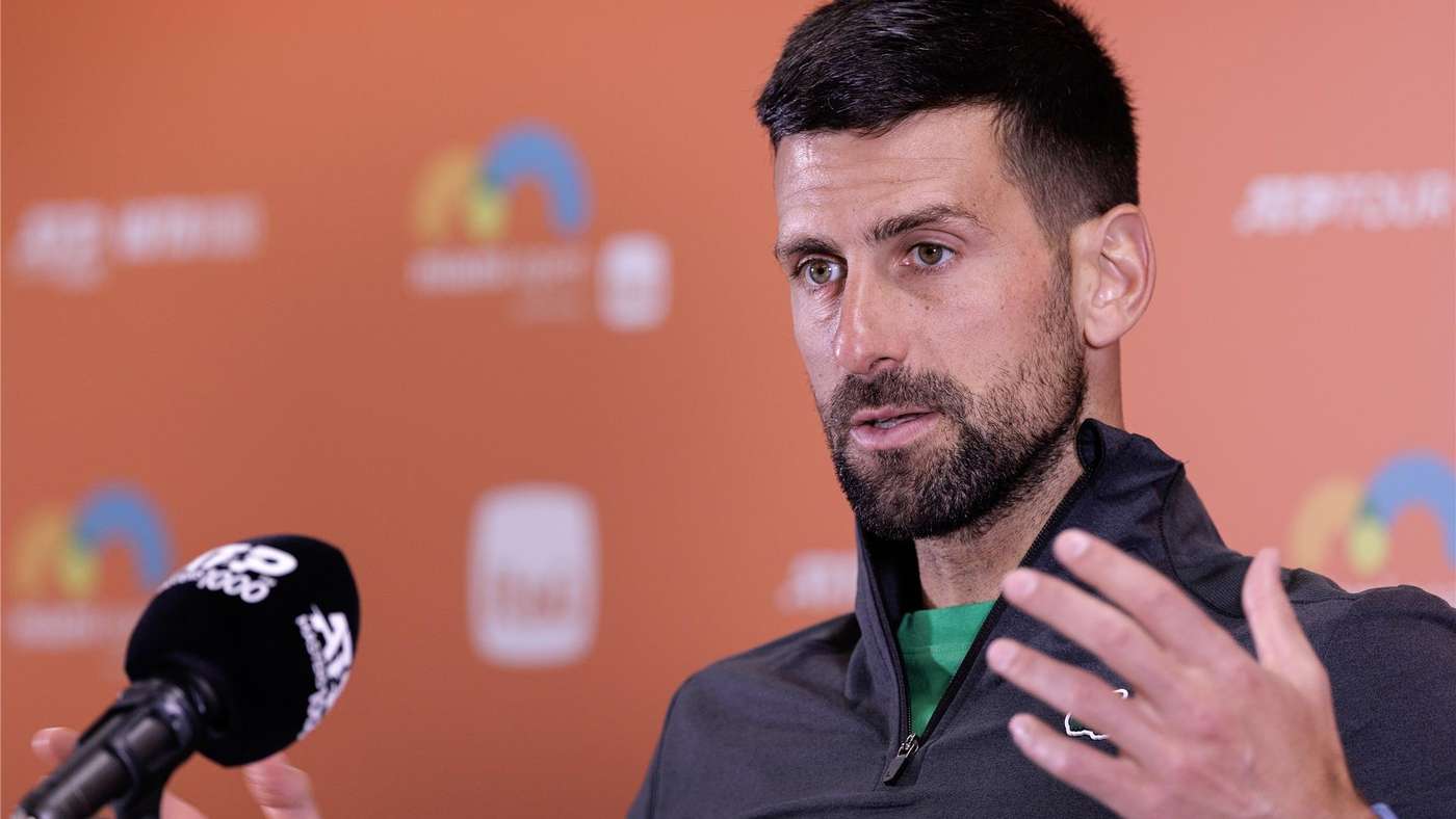 Djokovic vieta i telefoni ai figli: una decisione 'straordinaria' che divide il web