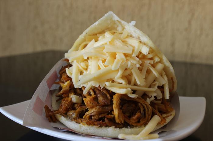 Arepa de Carne Mechada