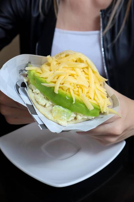 Arepa Reina Pepiada
