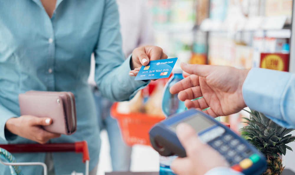 Mengendalikan pemakaian kartu kredit