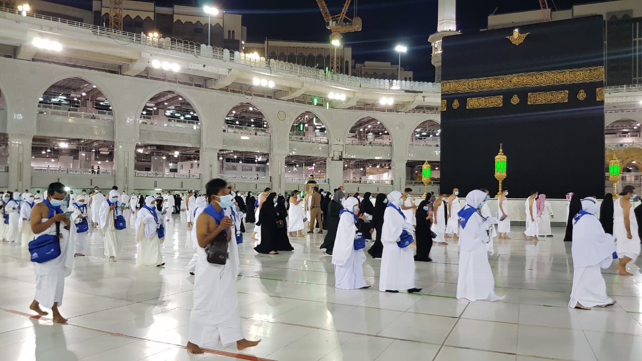 Insight dan Ajaib Berangkatkan Driver Ojol Umrah Gratis 