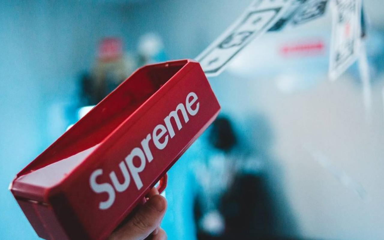 Rencana Pensiun Supreme: Jadi Jutawan dengan Streetwear