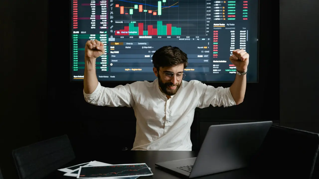 Keputusan MSCI Dorong Saham BREN, PTRO, dan CUAN Naik Tajam!