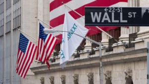 Yen Jepang Sentuh Level Terendah dalam 40 Tahun Saat Wall Street Catat Paruh Tahun Terbaik
