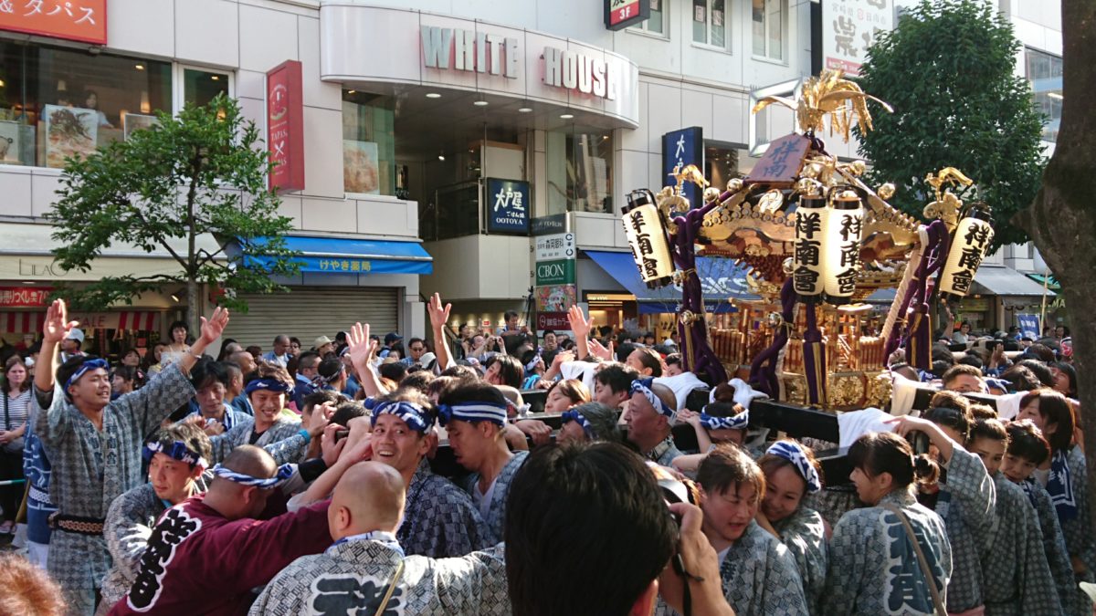 19年吉祥寺秋まつり開催 住みたい街 でのお祭りは 神輿もグルメも楽しめる オマツリジャパン 毎日 祭日