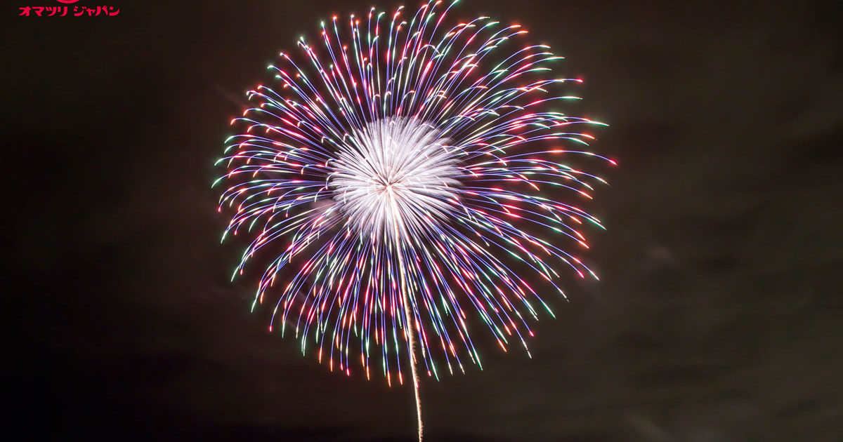 神明の花火で有名な市川三郷町をレポート 初開催の18年 大晦日花火 と 玩具花火 店はなびかん の魅力をご紹介 オマツリジャパン あなたと祭りをつなげるメディア