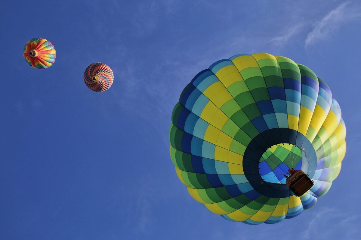 初夏の長野 気球が映える 佐久バルーンフェスティバルの魅力とは オマツリジャパン 毎日 祭日