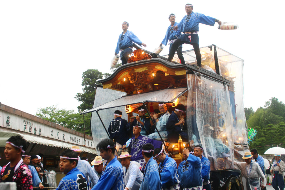 成田祇園祭は成田の夏の風物詩 山車 屋台が坂道を駆け上がる姿は豪快 オマツリジャパン 毎日 祭日